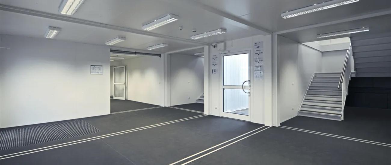 Schody, rampy, platformy