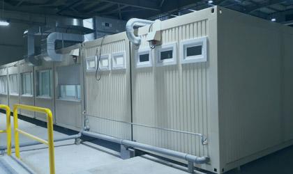 kontenery w halach produkcyjnych